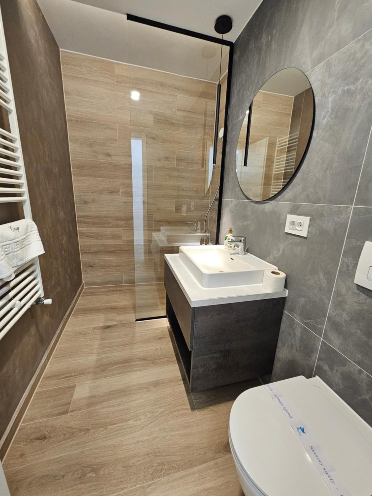Deluxe Cozy Apartments - Coresi Mall #Braşov Exterior foto
