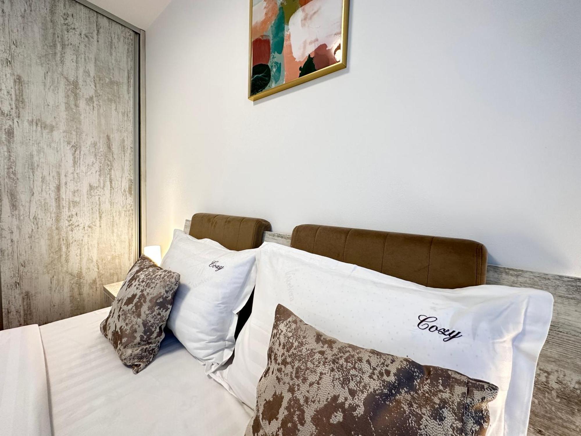 Deluxe Cozy Apartments - Coresi Mall #Braşov Exterior foto